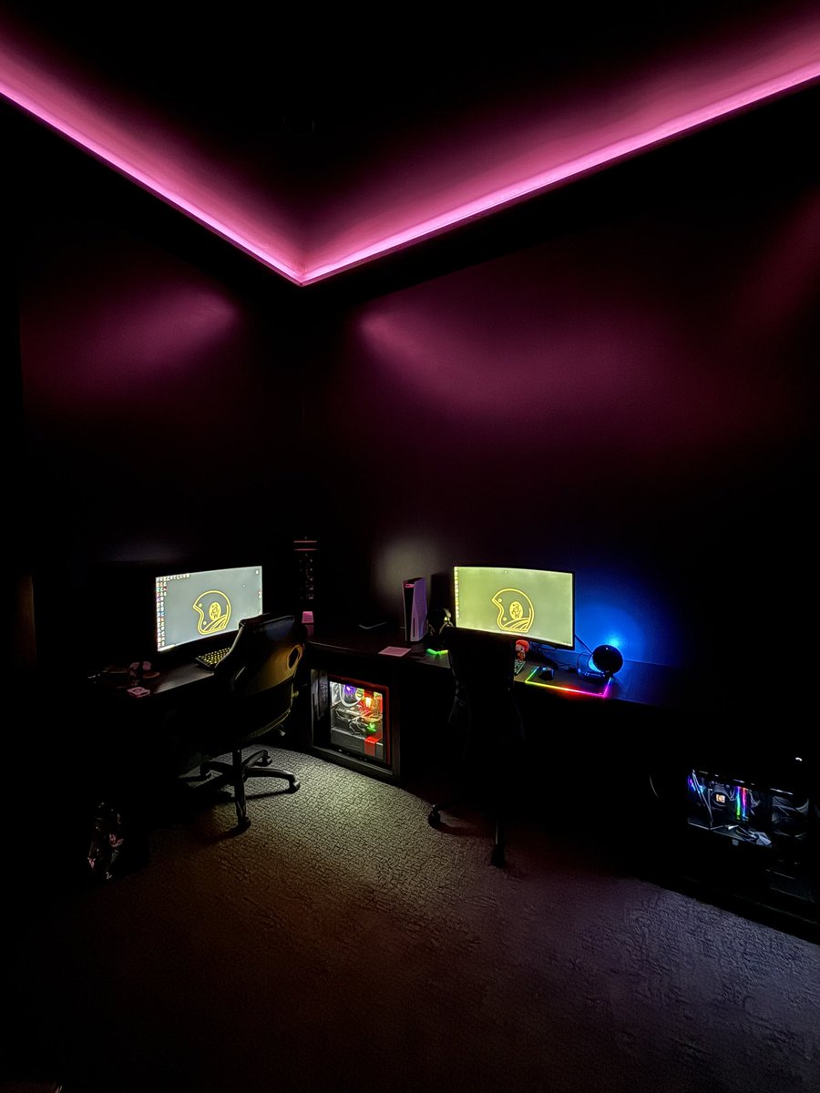 New crib gaming setup coming along nicely😎 <a href="/LogitechG/">Logitech G</a>