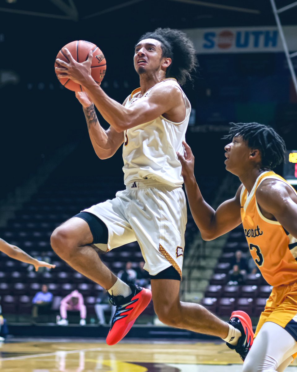 Winthrop freshman transfer Paul Jones tells <a href="/On3sports/">On3</a> Southeast Missouri, Milwaukee, East Tennessee State, &amp; Iona have been in consistent contact since entering the portal.

Jones says he is setting up his first Zoom meeting with Milwaukee.

6-4 guard was Big South All-Freshman.
