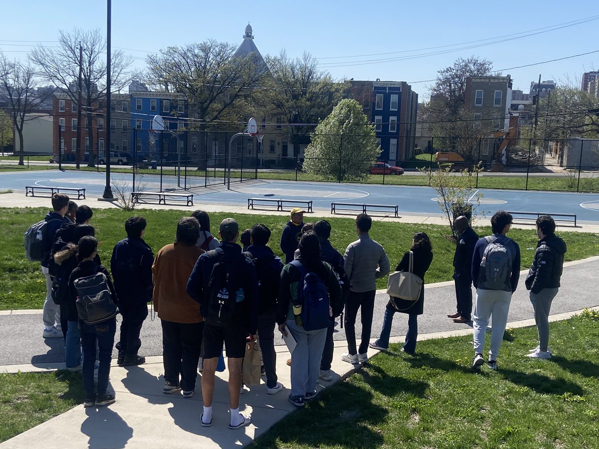 BUILDBaltimore's tweet photo. Wonderful time with @camatus’s Introduction to Civic Life class at @SNFAgora @JohnsHopkins. We spent some time talking about organizing and power before going on a tour with Re-Build Johnston Square to see what community-led development without displacement can make possible. https://t.co/3uqRHmwEnJ