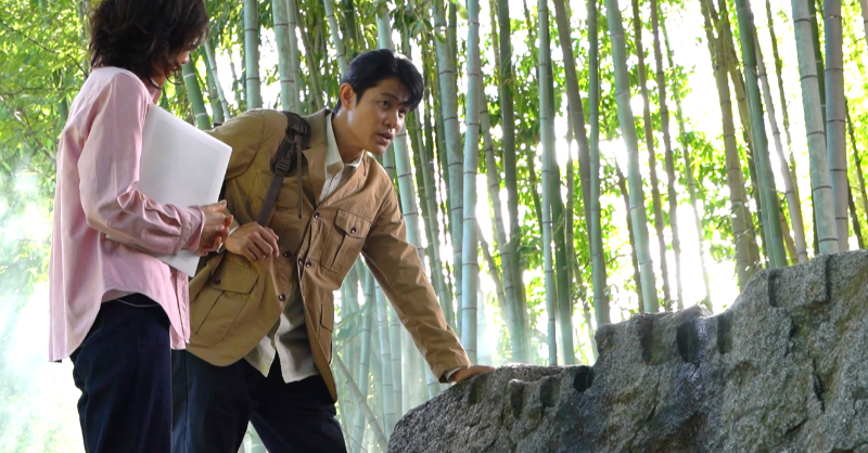 石の上面に刻まれた不思議な模様を見てワクワク💞 何に使われれた石な