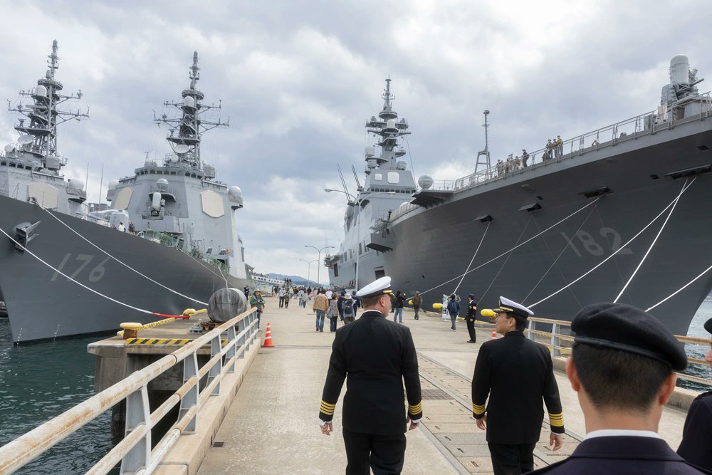 チャレンジ　海軍　佐世保 2025年4月5日、米海軍佐世保基地 @CFAS_kanji で「佐世保フリート