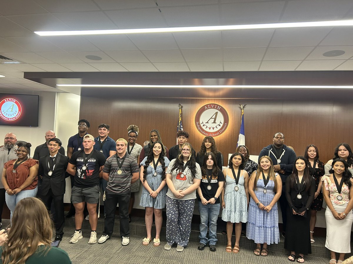 Alvin Powerlifting tweet media