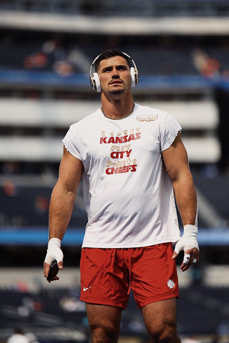 thetranquillo's tweet image. 𝐃𝐫𝐮𝐞
                  𝐓𝐫𝐚𝐧𝐪𝐮𝐢𝐥𝐥-𝐨

              #𝟐𝟑

                                  𝐥𝐢𝐧𝐞𝐛𝐚𝐜𝐤𝐞𝐫

          𝐤𝐚𝐧𝐬𝐚𝐬 𝐜𝐢𝐭𝐲 𝐜𝐡𝐢𝐞𝐟𝐬

                        𝟐𝟏+