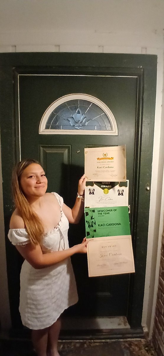 And that's a wrap of her senior year. 3 different sports in 4 years and all of them she won the #RAMPRIDE award! #creekmayde #basketballsoftballsoccer <a href="/kaci_cardona/">Kaci Cardona</a> <a href="/CoachAro44/">Mike Arogbonlo</a> <a href="/coach/">Coach</a> <a href="/MCHSAthleticDep/">MCHS Athletics</a>