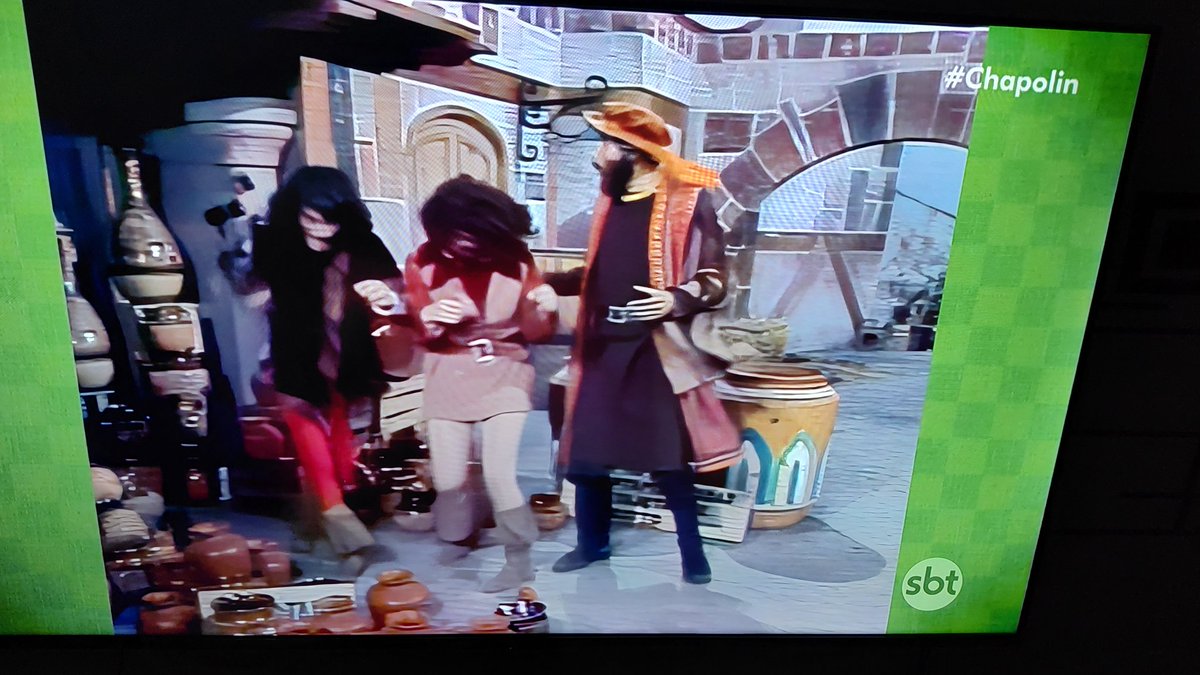 #chapolin 
Os 3 demônios espalhando o pânico kkk