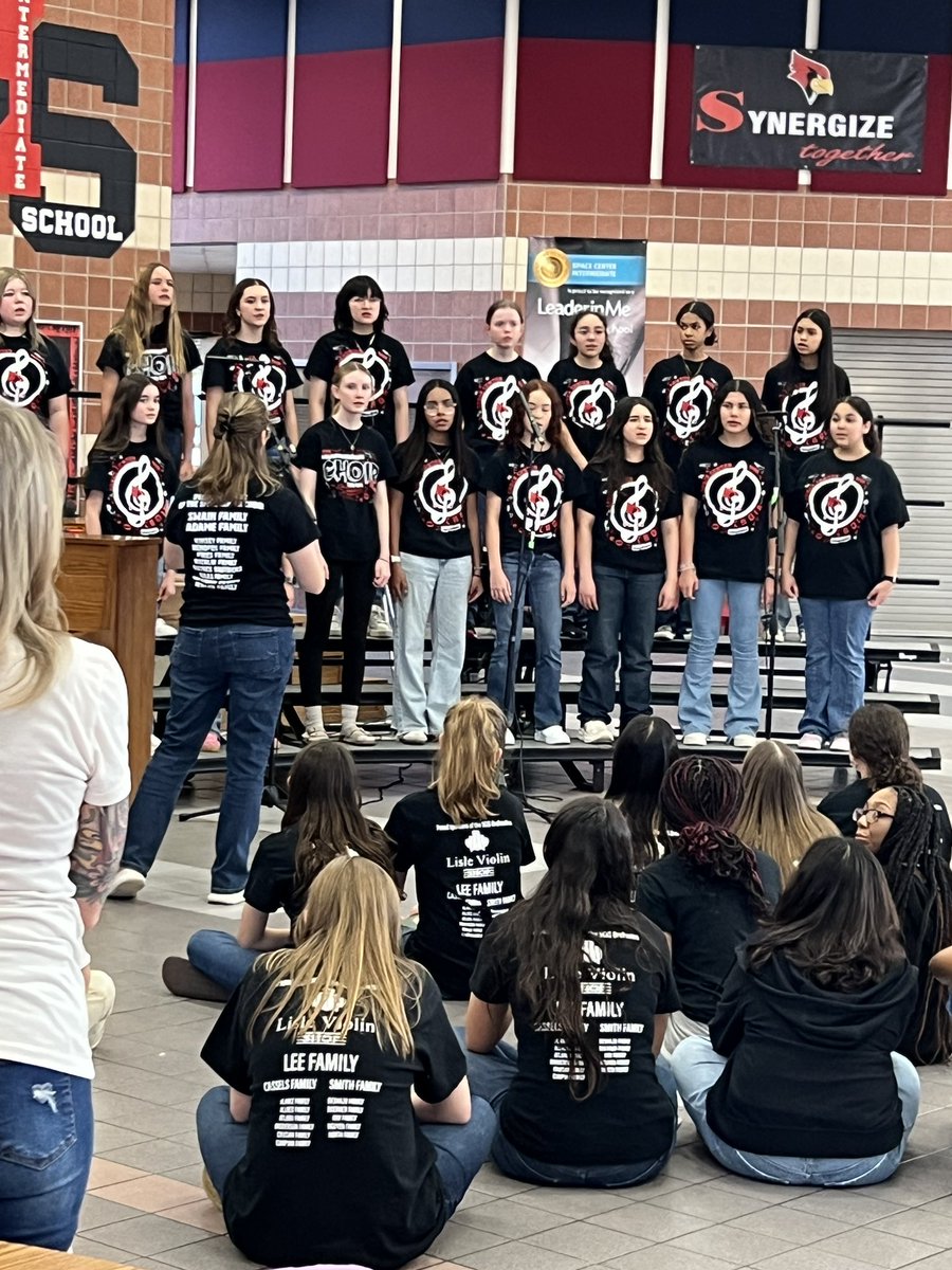 SCIS_CCISD's tweet image. International Night was a blast! 🌎✨ Tried amazing food, explored different cultures, and enjoyed live music by our Orchestra &amp;amp; Choir! Huge thanks to everyone who made it out tonight 🎶🍽️ @ClearCreekISD @choir_scis @SCIS_Orch