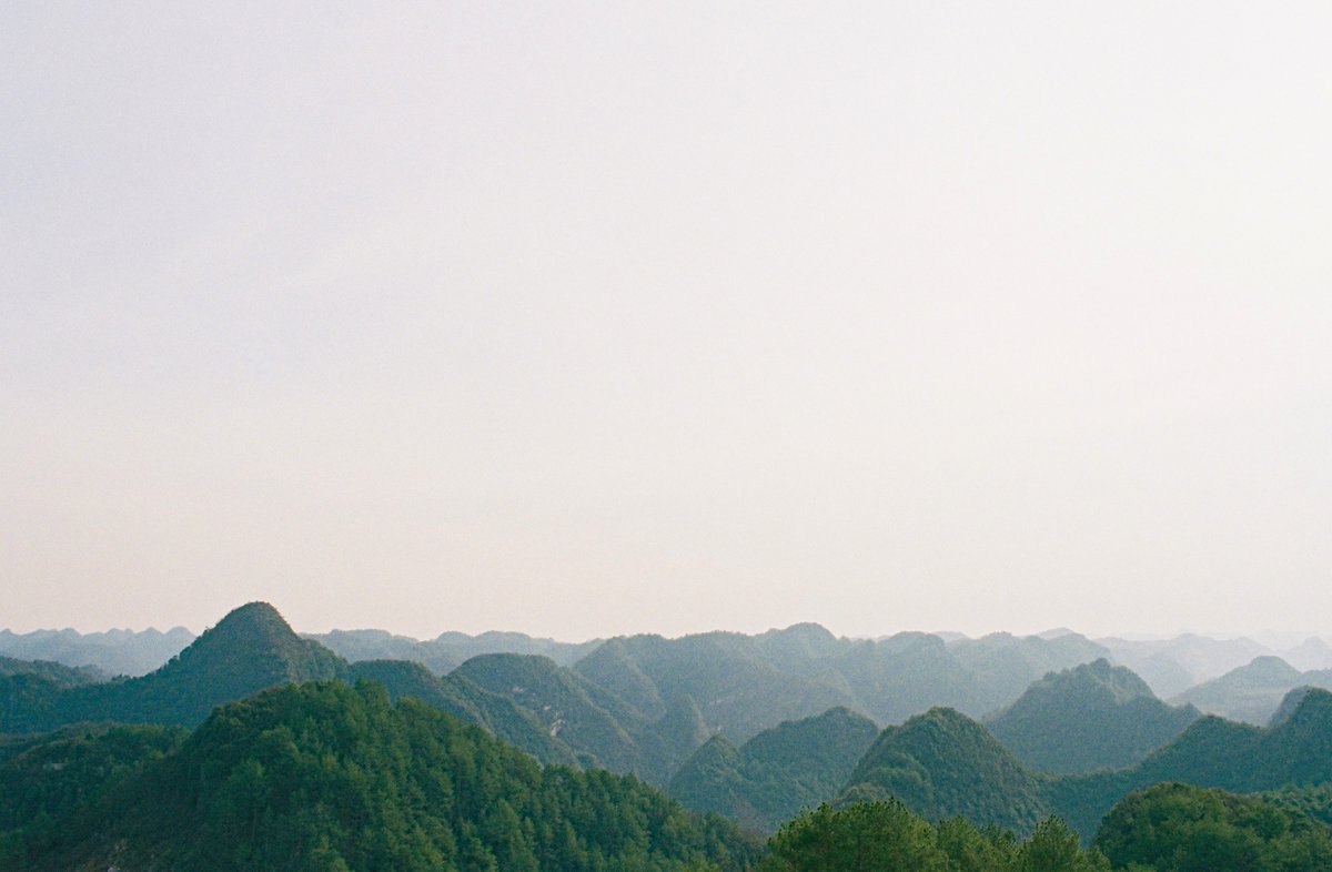 scoblevision's tweet photo. Guizhou Mountains #analog #35mm #fuji #superia #nikon #f2 #china #rural #mountains https://t.co/RkEAhJ7liF