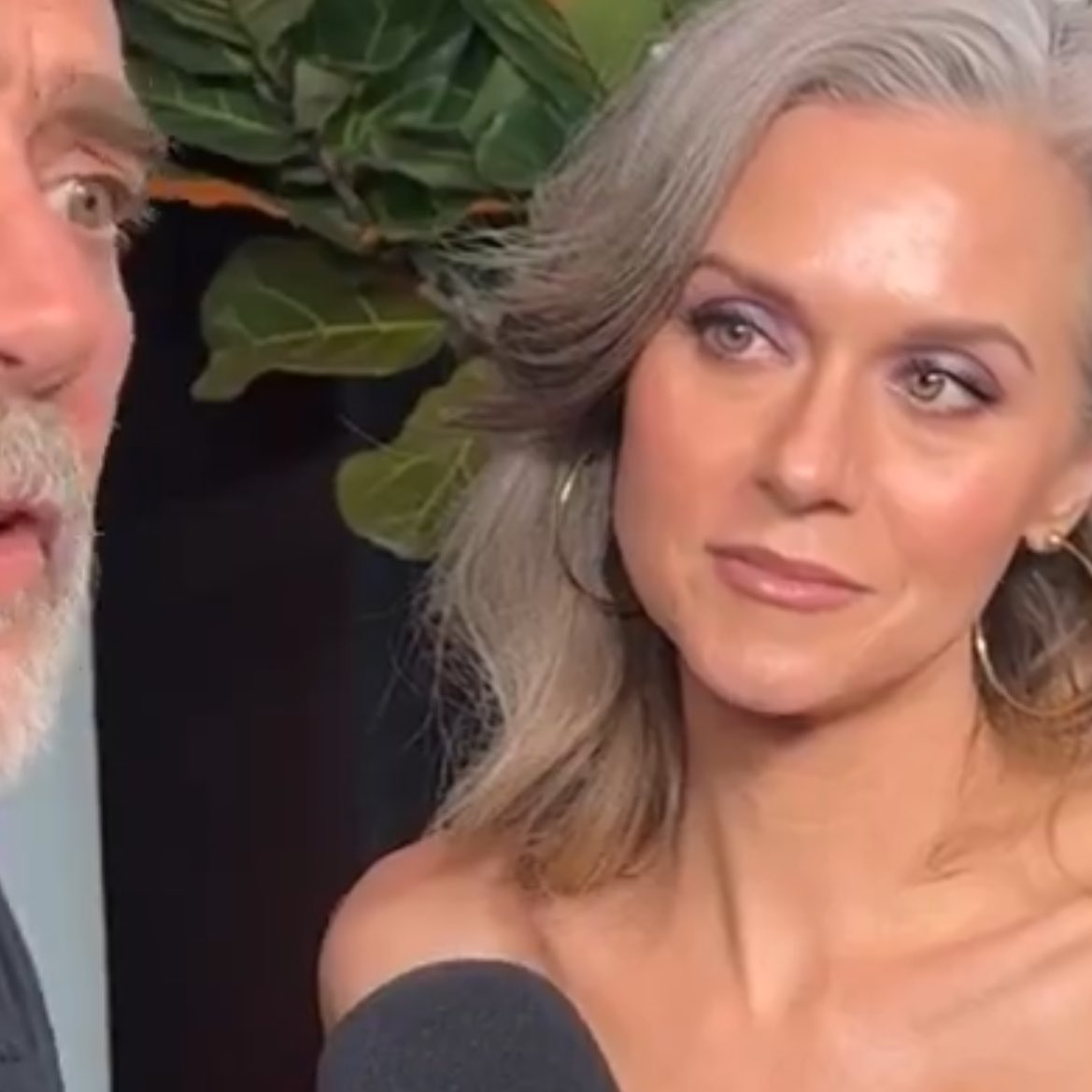 Negans_vaporub's tweet photo. THE WAY SHE LOOKS AT HIM https://t.co/O92iDT0nLj