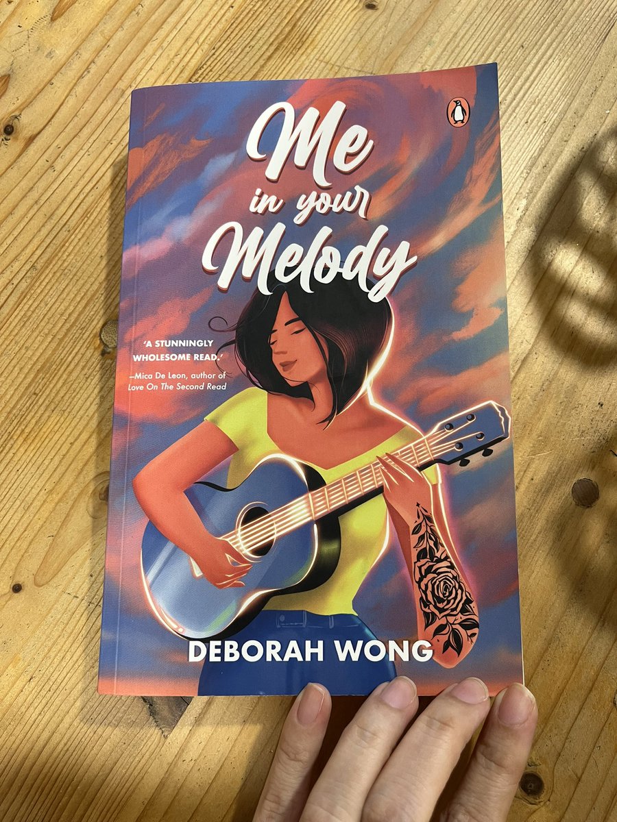 PetiteDeborah's tweet image. Folks who thought my novel about Malaysian-Chinese narrative family drama, forbidden romance w/the K-Pop soloist & dealing w/mental health won’t sell even 20 copies—AMAZINGLY they became fans of #SUPERJUNIOR , binge-ing to #BTS #SEVENTEEN , head over heels w/ #JUNGKOOK & #MINGYU