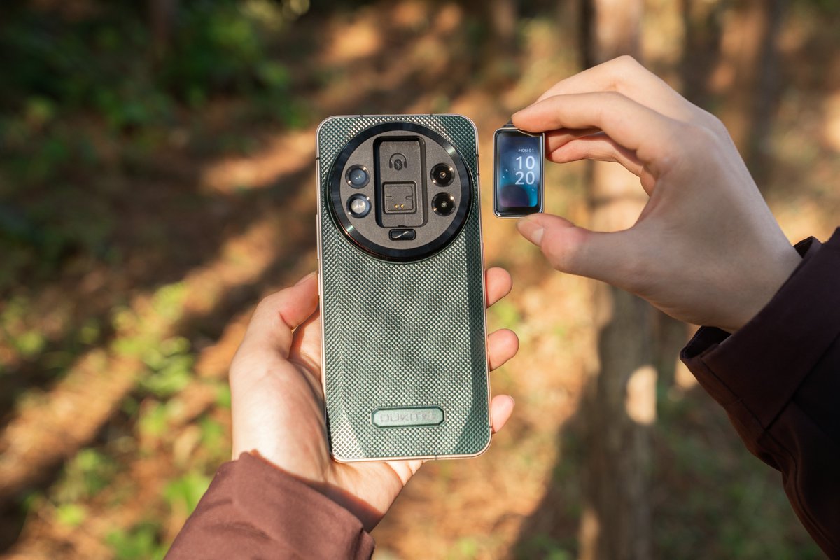 oukitelmobile's tweet photo. No more digging through your bag or worrying about losing your earbuds! The OUKITEL WP200 Pro is built for freedom, adventure, and survival — with every detail designed to keep you moving. Order now: https://t.co/Gv2rJcWNid
#OUKITEL #WP200Pro #bluetoothearphones #outdoorgear #ruggedphone #StayTuned