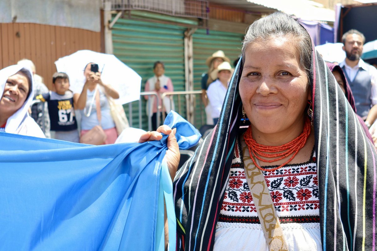 📣 Acompañamos a nuestro gobernador <a href="/ARBedolla/">Alfredo Ramírez Bedolla</a> en la inauguración del #MercadoDePátzcuaro, un legado vivo que hoy florece con innovación.

Este mercado fortalece la cultura, la agricultura, el bienestar y la economía local. #MichoacánEsMejor