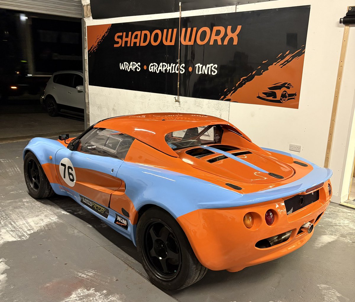 susiebear78's tweet photo. 🧡💙🧡LOVING our new, improved “reverse gulf” livery.     🧡💙🧡
Huge thanks to Carl at Shadow Worx for his work &amp; attention to detail on the superb extra bright wrap😎
#lotus #Elise #orangedevil #becauseracecar #wrap #gulf #CSCC #76 #shadowworx #readytorace https://t.co/PNPPVEMNAX