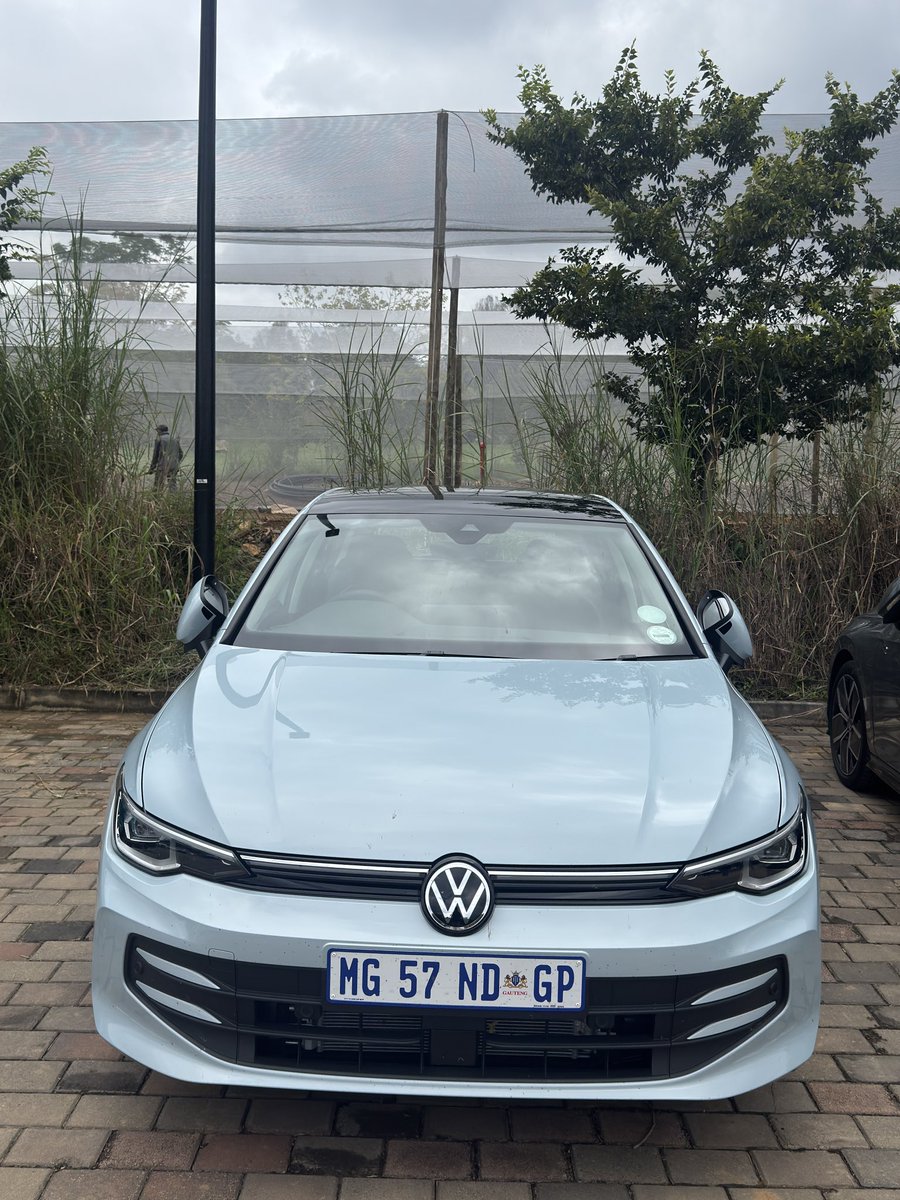mtura712's tweet photo. Yes most people will prefer the R-Line spec, however the non-RLine models are cooking clean maan!!
#VWGolf2025 #GolfPressLaunch #TheIconIsBack https://t.co/VninkaRGG8