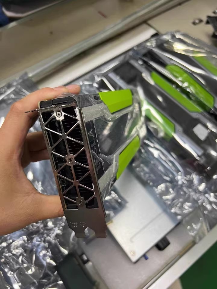 Grand_IT_Tech's tweet image. Refurbished Tesla M60 16GB GPUs to our client in Europe! 🚛⚙️
Fully tested, carefully packed, and ready for heavy workloads.
Performance doesn’t always need to come brand new — quality refurb is smart business. 💼
#TeslaM60 #RefurbishedGPUs #ITreseller #TechSuppliers #DataCenter