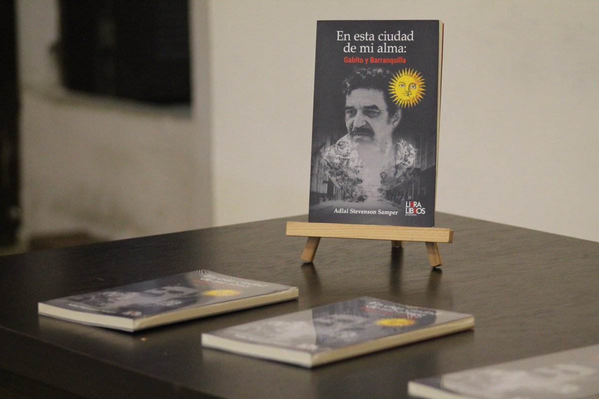 LibraLibrosP's tweet photo. 📚 Hoy presentamos En esta ciudad de mi alma: Gabito y Barranquilla en La Aduana.

Gracias por acompañarnos y a Hellen Álvarez por musicalizar con los boleros y vallenatos que tanto le gustaban a Gabo. https://t.co/ADtCugWFHj