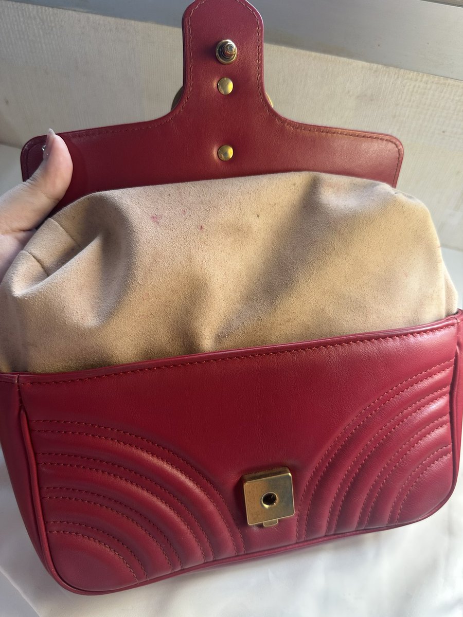 OSHIX06's tweet image. ส่งต่อ Gucci marmont 22 สีแดง
ปี 22
รับประกันแท้
อปก: บุ้ค และ ถุงผ้า
เพิ่มเติมทักไลน์นะคะ
ราคา 28,900 ส่งฟรี
รับผ่อนค่ะ
Line: oshi_081
 #ส่งต่อgucci #guccithailand #Gucciมือสอง #ส่งต่อเเบรนด์เนม #แบรนด์เนมมือสอง #gucciมือสอง