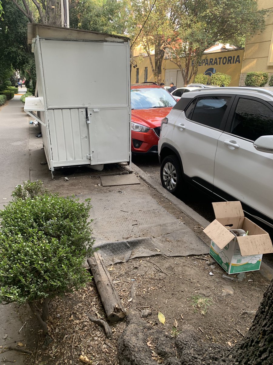 eduardo_corz0's tweet photo. @erikayazminrg @AlessandraRdlv @AlcCuauhtemocMx Como puedo hacer una petición? https://t.co/MvqHA5P0ww