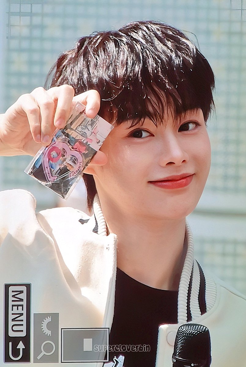 SuperCloverBin tweet media