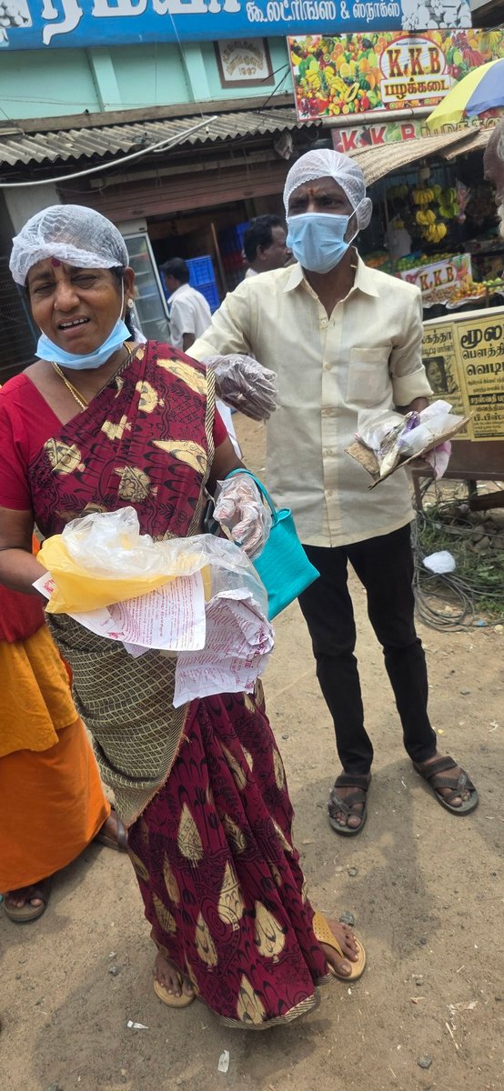 BjbUma's tweet photo. @annamalai_k ஸ்தாபன  நிகழ்ச்சியின் கொண்டாட்டமாக அறந்தாங்கி நகரில் பேருந்து நிலையத்தை சுத்தம் செய்யும் ஸ்வட்ச் பாரத் நிகழ்ச்சி அறந்தாங்கி நகர நிர்வாகிகள்  சார்பாக இன்று காலை 10 மணியிலிருந்து 12மணி வரை நடைபெற்றது.... 🙏👍 https://t.co/dQsQFNzSrB