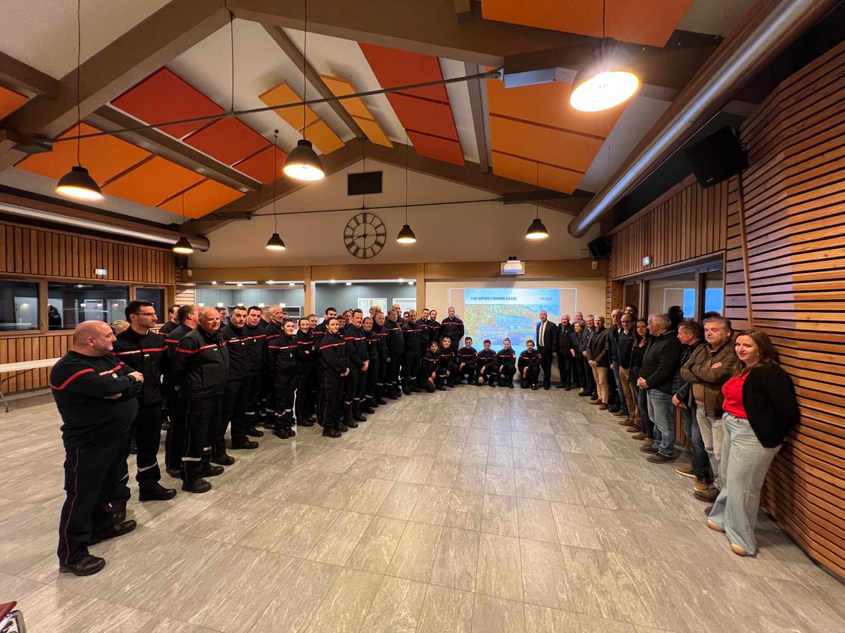 SDIS_74's tweet photo. 🚒 Un nouveau souffle pour les pompiers des Aravis !
Le futur CIS des Aravis a été présenté mercredi 9 avril à Saint-Jean-de-Sixt. Il regroupera les casernes de La Clusaz, Le Grand-Bornand, Saint-Jean-de-Sixt et Les Villards-sur-Thônes.
#SDIS74 #Aravis #Pompiers https://t.co/nuezpfDhqK