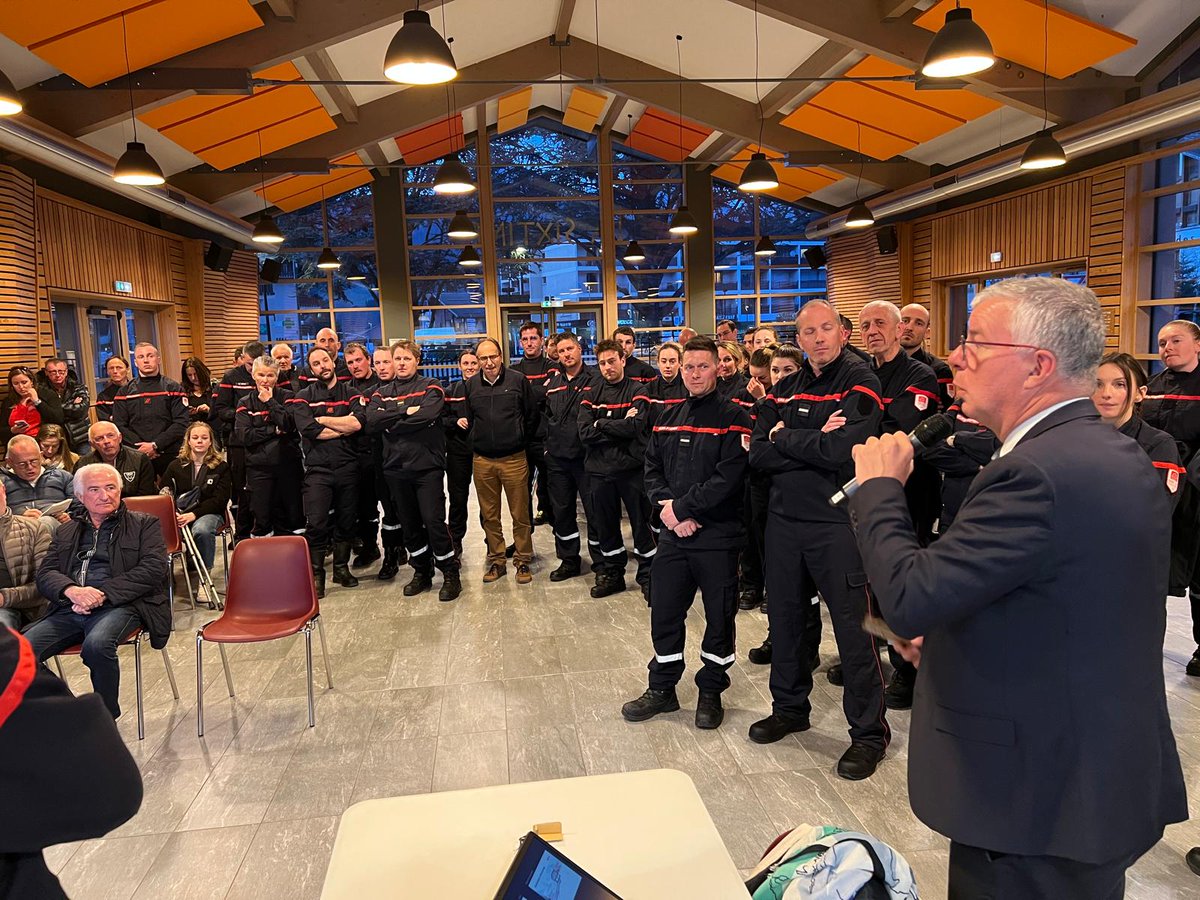 SDIS_74's tweet photo. 🚒 Un nouveau souffle pour les pompiers des Aravis !
Le futur CIS des Aravis a été présenté mercredi 9 avril à Saint-Jean-de-Sixt. Il regroupera les casernes de La Clusaz, Le Grand-Bornand, Saint-Jean-de-Sixt et Les Villards-sur-Thônes.
#SDIS74 #Aravis #Pompiers https://t.co/nuezpfDhqK