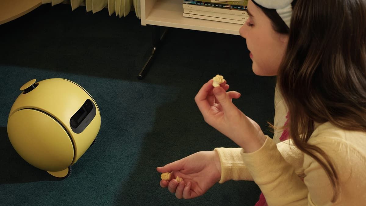 nwtls's tweet image. A year after its no-show, Samsung has once again promised to bring its adorable Ballie companion robot to the market this Northern Hemisphere summer.

newatlas.com/consumer-tech/…

#SamsungBallie #CompanionBot #SmartHomeTech #CES2021