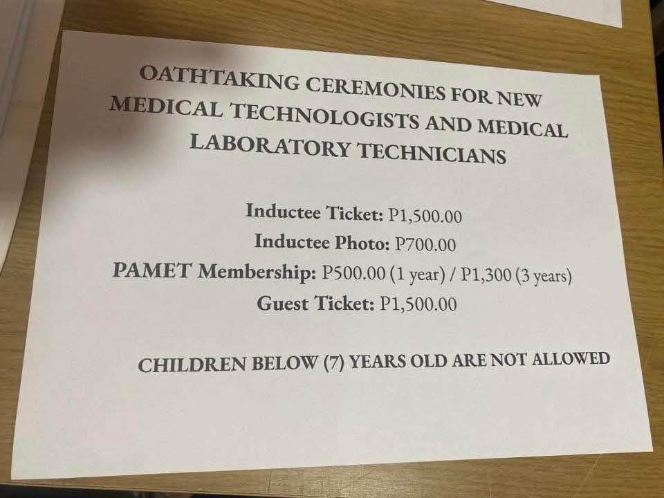 evrydayanime's tweet photo. para sa mga new RMTs!!!!

ang mahal ng ticket?? 😤😤 https://t.co/Zl8Oqdf7db