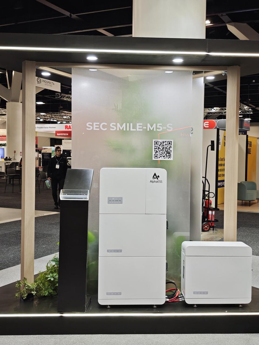 AlphaESS's tweet image. AlphaESS Kicks Off Day 1 at the @SmartEnergyCncl  in Sydney! 🌟 We’re proud to be a Premier Partner at SEC 2025, leading the charge in shaping the future of smart energy solutions. ⚡

#AlphaESS #SmartEnergyCouncil #EnergyStorage #SEC2025