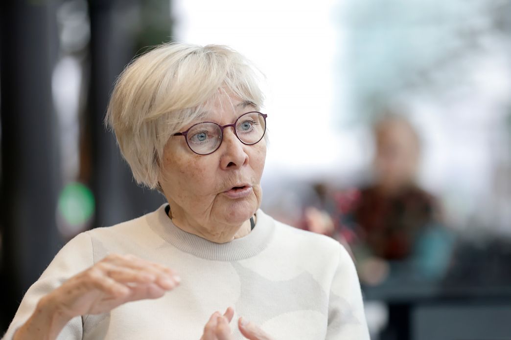TSV (@tsv_media) on Twitter photo – Avoimuus on tutkijoiden etu mutta ennen kaikkea se on tieteen kollektiivinen etu. #Tiede on hyödyllistä ihmiskunnalle ja yhteiskunnille, kun se näkyy, on avointa, julkista ja saatavilla, Vaikuttavuussäätiön hallituksen jäsen Anna Mauranen kertoo. 1/3
<a href="/tvtsaatio/">Vaikuttavuussäätiö</a> #AvoinTiede – Avoimuus on tutkijoiden etu mutta ennen kaikkea se on tieteen kollektiivinen etu. #Tiede on hyödyllistä ihmiskunnalle ja yhteiskunnille, kun se näkyy, on avointa, julkista ja saatavilla, Vaikuttavuussäätiön hallituksen jäsen Anna Mauranen kertoo. 1/3
<a href="/tvtsaatio/">Vaikuttavuussäätiö</a> #AvoinTiede