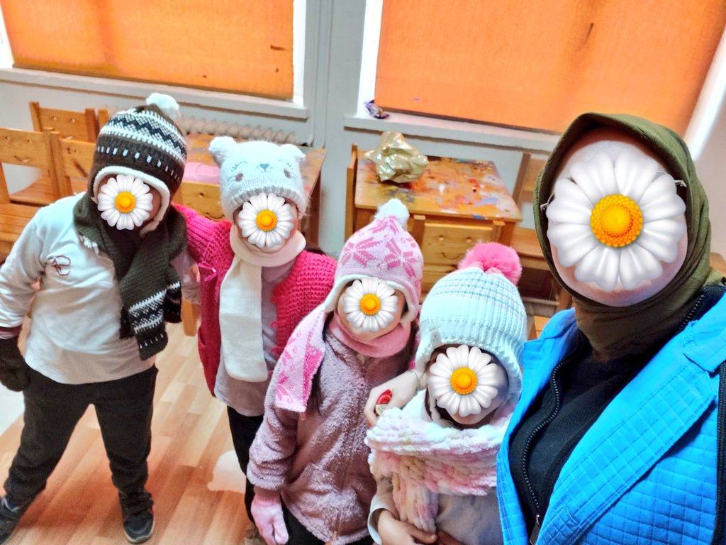 AnkaraKYGM's tweet photo. Çocuklar Gülerse👩‍🦰
Dünya Güler 🧒

"Isıtan Eller Projesi" kapsamında gençlerimizin hazırladığı hediyeleri 📍Kastamonu / Pınarbaşı Şehit Ramazan Akkaya İlkokulunda eğitim gören kardeşlerimize ulaştırdık. 💚

📍Ergazi Yurt Müdürlüğü https://t.co/pBibmSEx5f