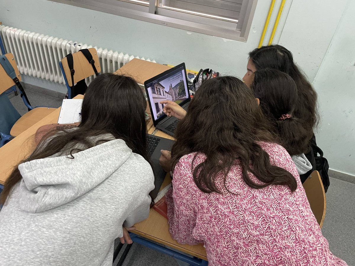 labioloca's tweet image. Qué nervios! Como locos, disfrutando y aprendiendo con 1 ESO @IESODONBETANZOS 
Gracias un año más al equipo de @EscapeRoomDigit