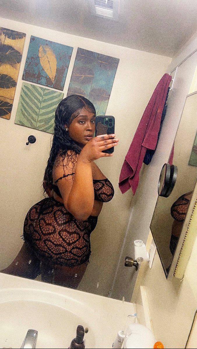Pixie1Badass's tweet photo. Pretty In Black😍
 #THICK #pretty #onlyfanscreator #Contentcreater #onlyfans #phatass #model #Baddies https://t.co/snm8ZQvU72