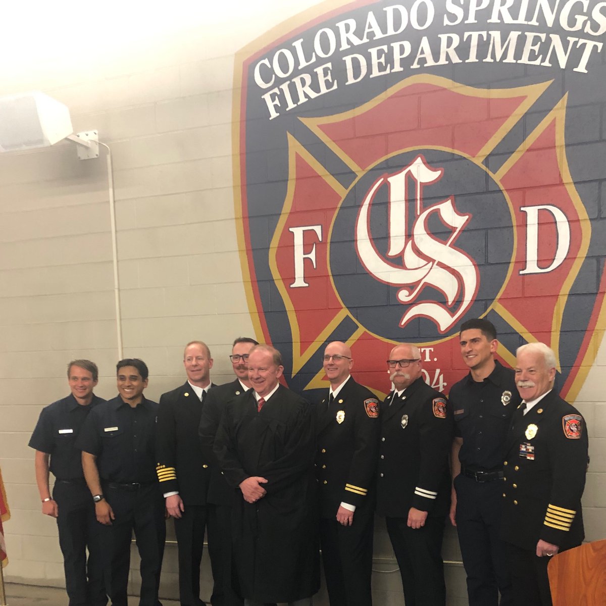 davedonelson1's tweet photo. Congratulations to three new Paramedics, a Lieutenant, Captain, Battalion Chief, and our new Fire Marshall, Kris Cooper (3rd from the left), all of whom were promoted to those ranks today.  That is the Honorable Judge HayDen Kane in the center.  Judge Kane administered the Oath of Office to each of them.  CSFD Chief Randy Royal is on the far right.  Holly and I were honored to be there to show our support!
#copolitics #coloradosprings