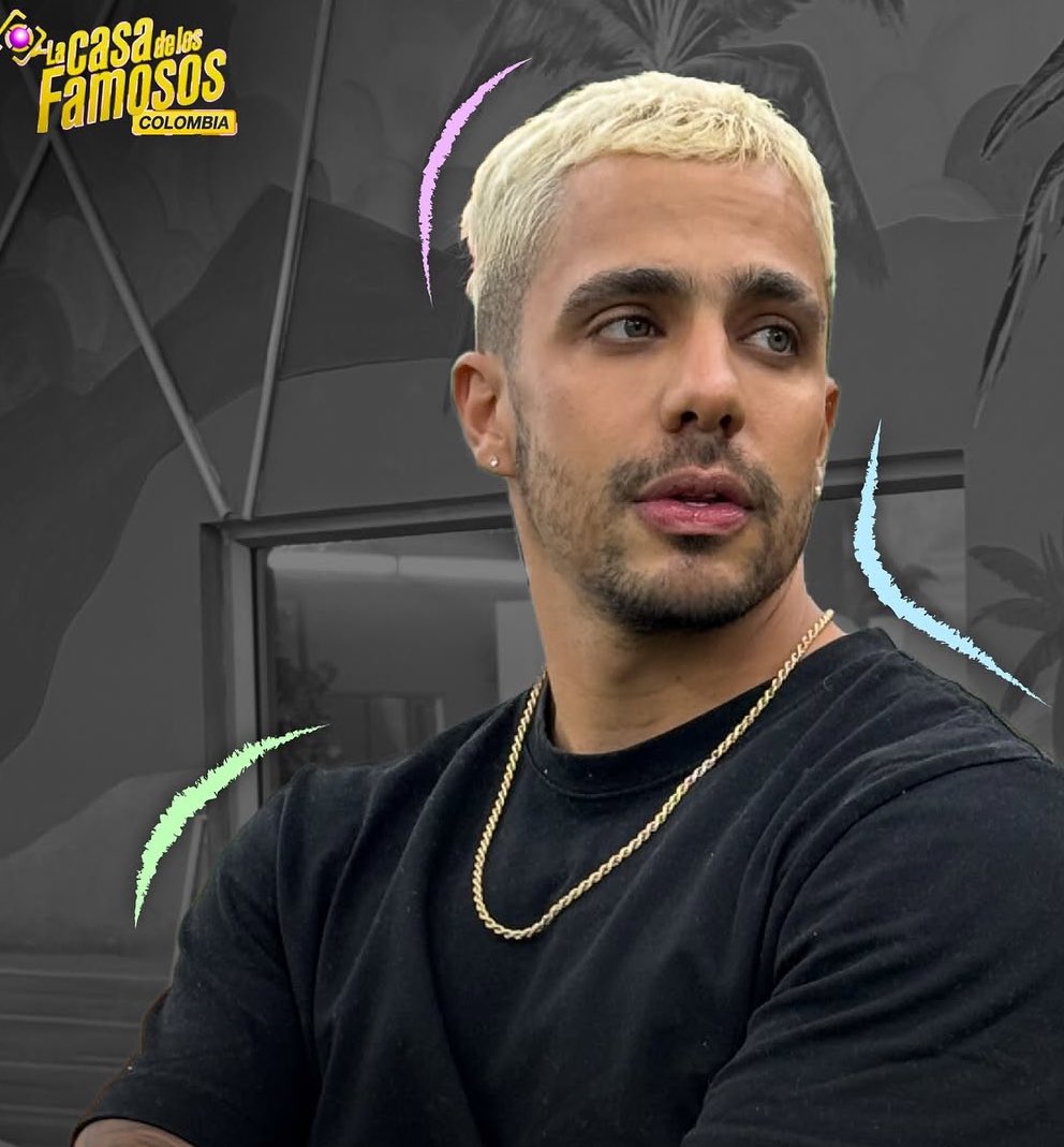 realityscol's tweet photo. ¿Cree usted que Altafulla hizo bien al comprar el sobre?
#LaCasaDeLosFamososCol
#LaCasaDeLosFamososCol2 https://t.co/GTB2nkIpzL