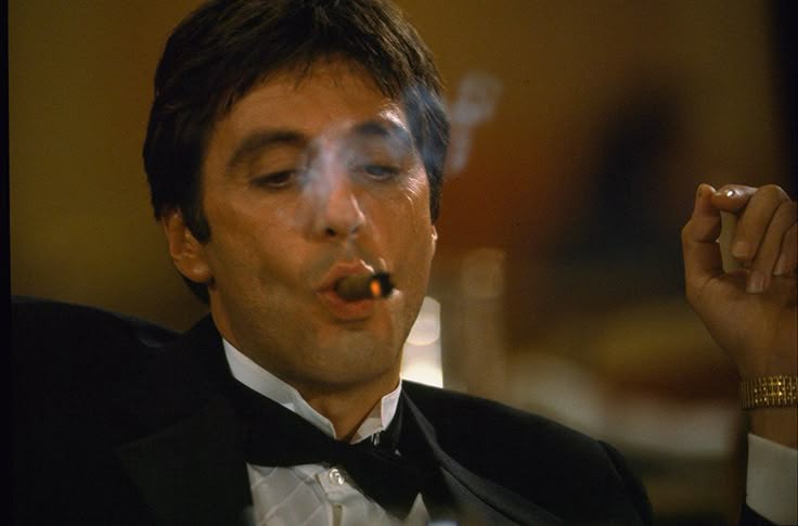 robcinodaily's tweet photo. Al Pacino in "Scarface" (1983) https://t.co/0ObV4qQVDN