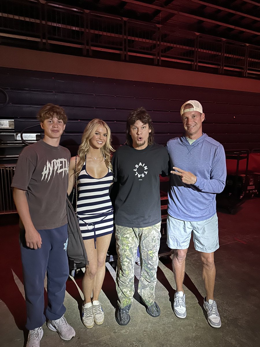 ⁦<a href="/KnoxKiffinQB/">Knox Kiffin</a>⁩ ⁦<a href="/TheoVon/">Theo Von</a>⁩ 🔥 show