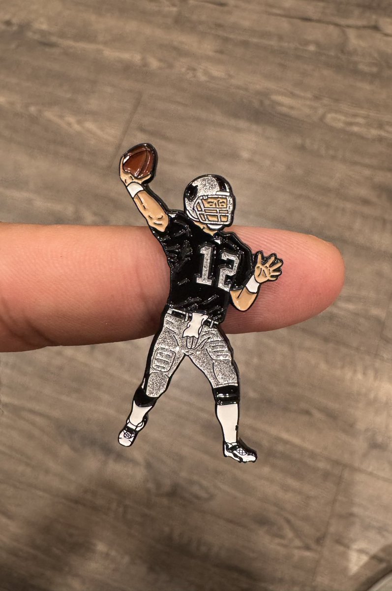 YouKnowBall_pin's tweet photo. “The Gannon” 🚀 pin PREORDER opens this Saturday 4/12/25 @ 3 PM PST

We’ll also be giving away a 🔥 Mitchell & Ness Oakland Raiders satin jacket w/ this drop 👀

RT & comment “🚀” below if you want a chance at a FREE pin… we’ll announce a winner @ 12 PM PST tomorrow 🏴‍☠️ #YKB #JustPinBaby