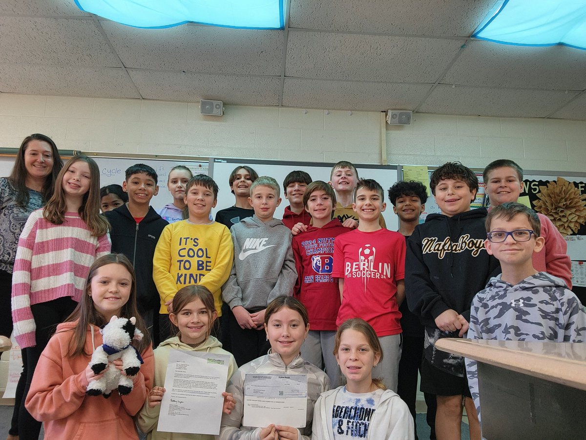 wadegrade5's tweet photo. I'm so proud of my 5th graders @GriswoldSchool They wrote a grant to fund their #fieldtrip to visit their adopted #cow #Minnie through #DiscoverDairy 
@DiscoverDairy #Teacher #Proudteacher #Realife #experience #Science #schoolisfun https://t.co/PVXnqWa7Jk