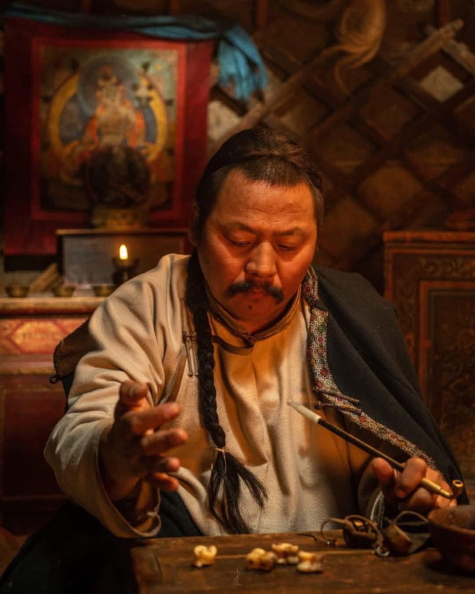 Маргаашийн анги дээр Агийн алуурчинг илрүүлэх эсвэл хатаныг ташихгүй бол зайлаарай Яагий ах пязда минь!