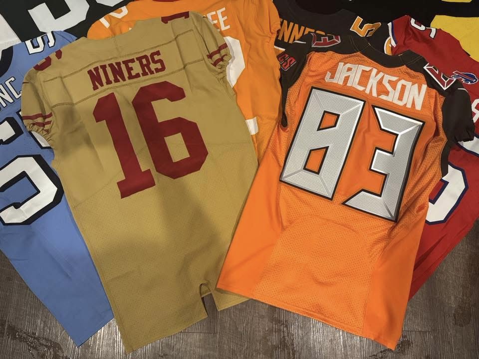 NFL Uniform Source tweet media