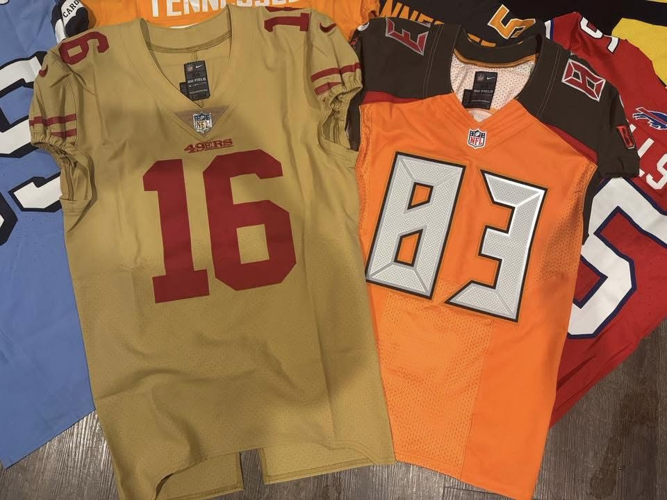 NFL Uniform Source tweet media