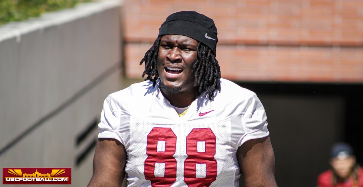 Shotgun Spratling (@shotgunspr) on Twitter photo FRESHMAN FILM STUDY: <a href="/RJ_Abeytia/">R.J. Abeytia</a> takes a look at what stands out from the HS film of #USC early enrollee and Canadian DL Floyd Boucard ($)
247sports.com/college/usc/ar… FRESHMAN FILM STUDY: <a href="/RJ_Abeytia/">R.J. Abeytia</a> takes a look at what stands out from the HS film of #USC early enrollee and Canadian DL Floyd Boucard ($)
247sports.com/college/usc/ar…