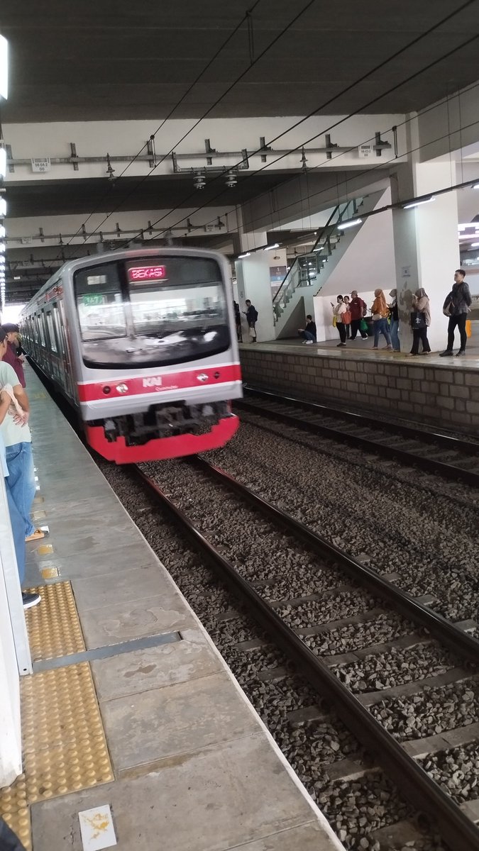 MHAProfile's tweet photo. Jadwal 9:45 masuk Manggarai 9:48 https://t.co/QZ0SlPYaPM
