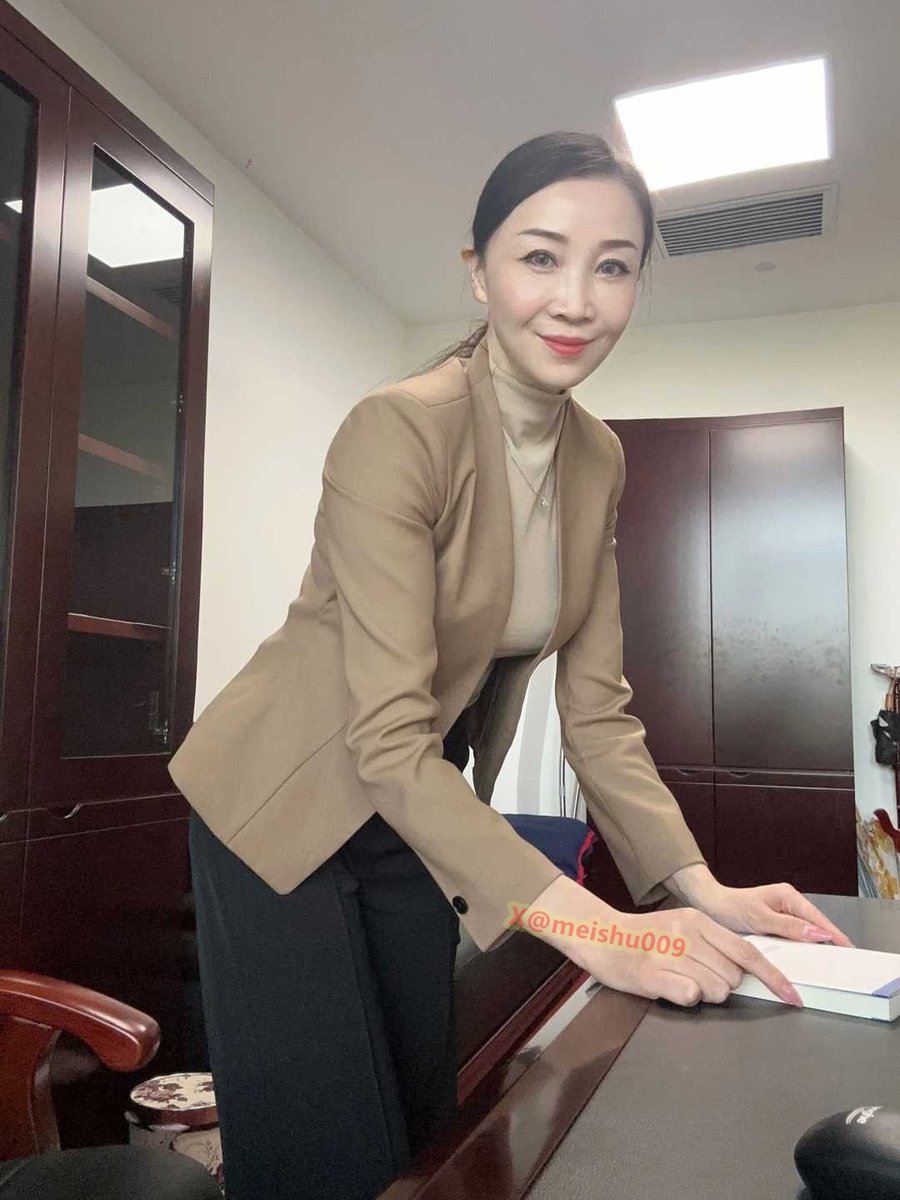 熟女上司喜欢把我留下加班 https://t.co/dlDLnB9p6L