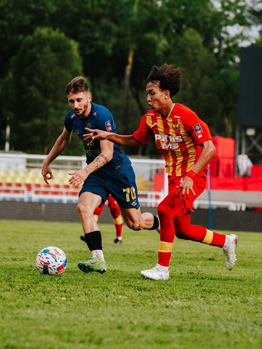 ultraSel_'s tweet image. Bila Budak Muda Jumpa Orang Lama

Perlawanan Selangor 2 lawan KL City baru-baru ni mungkin nampak biasa je pada mata kasar, team development lawan team development. Tapi bila kita selam sikit, banyak benda menarik boleh dibaca dari game tu.