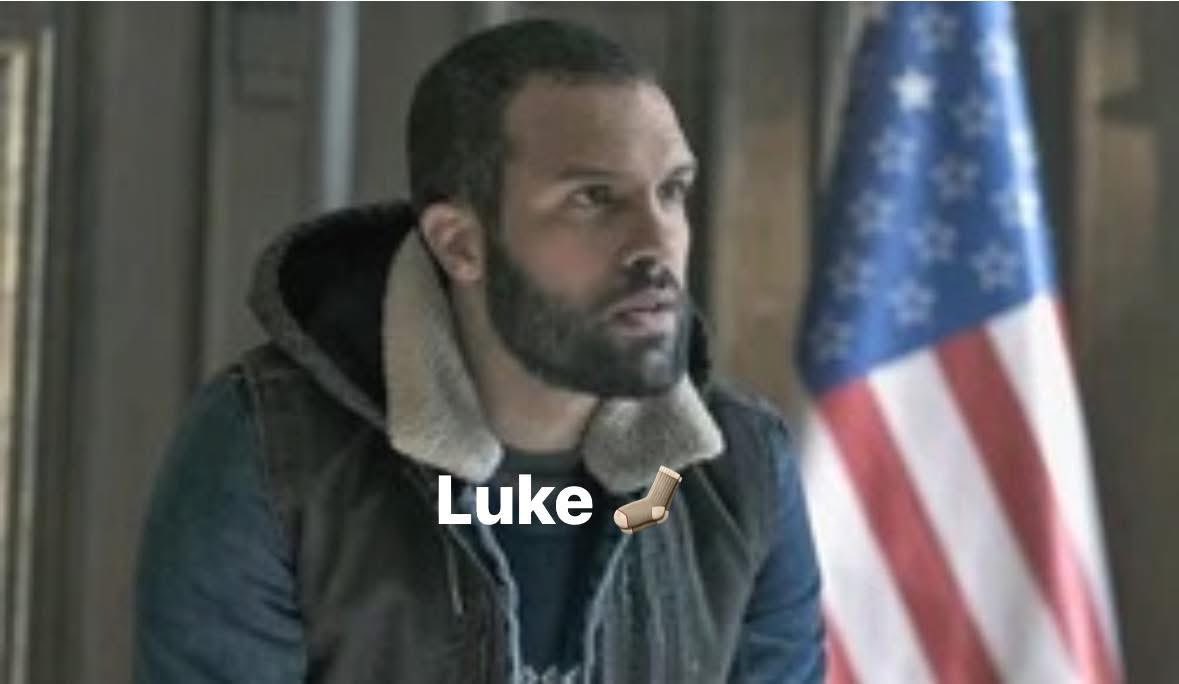 BeckBecks82's tweet photo. Luke is a wet sock when compared to Nick #handmaidstale #teamnick https://t.co/LePey1jbVh