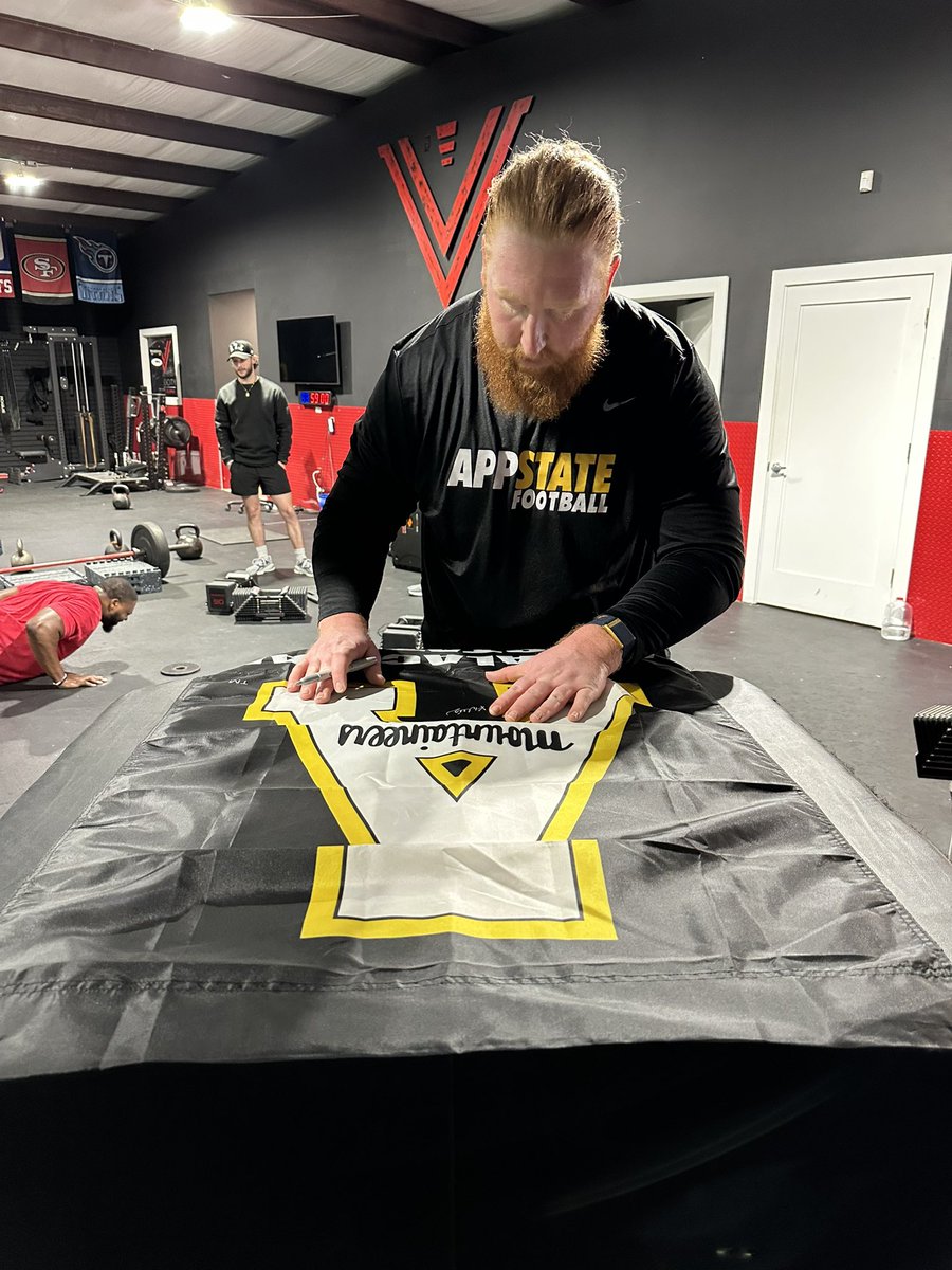 Velocity Football Academy™ (@velocity_fb) on Twitter photo 🔥🔥Flag Signing Day🔥🔥 with <a href="/buckywilliams5/">Bucky Williams</a> from <a href="/chargers/">Los Angeles Chargers</a> ‼️ We are honored to have supported your journey over the last couple months with us!! We appreciate your trust in us and wish you best going into OTA’s!! #VFAM <a href="/Velocity_LS/">Luke Schultheiss</a> <a href="/Velocity_XP/">Xavier Pendergrass</a> <a href="/Velocity_BJ/">Blain Jones | B.S, CSCS, PICP Lvl 2</a> <a href="/Velocity_JM/">Joe More</a> 🔥🔥Flag Signing Day🔥🔥 with <a href="/buckywilliams5/">Bucky Williams</a> from <a href="/chargers/">Los Angeles Chargers</a> ‼️ We are honored to have supported your journey over the last couple months with us!! We appreciate your trust in us and wish you best going into OTA’s!! #VFAM <a href="/Velocity_LS/">Luke Schultheiss</a> <a href="/Velocity_XP/">Xavier Pendergrass</a> <a href="/Velocity_BJ/">Blain Jones | B.S, CSCS, PICP Lvl 2</a> <a href="/Velocity_JM/">Joe More</a>