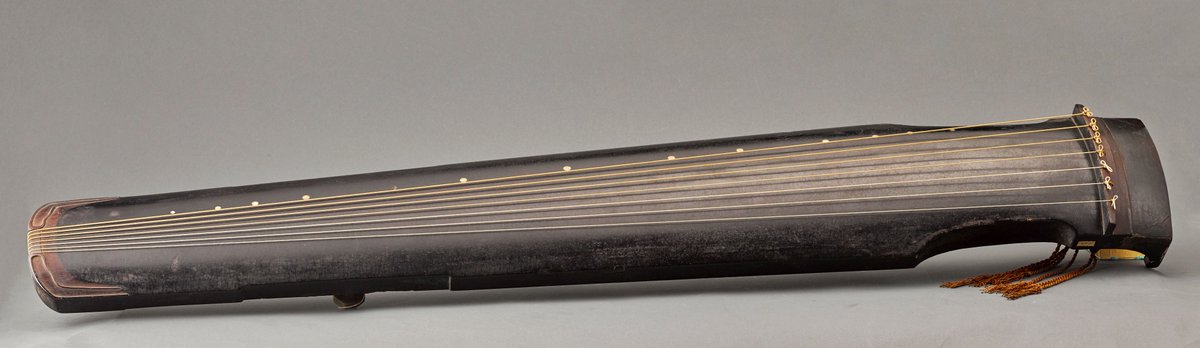 ShanghaiMuseum's tweet photo. #MuseumTeaTime 🍵
Why not pair your afternoon tea with the sounds of Chinese Guqin?
Dating back to the Zhou dynasty, Guqin embodies the rich cultural life of China. This exquisite example was crafted during the Chongzhen reign (1643) - a blend of history and artistry! https://t.co/B7ejhV5gfL