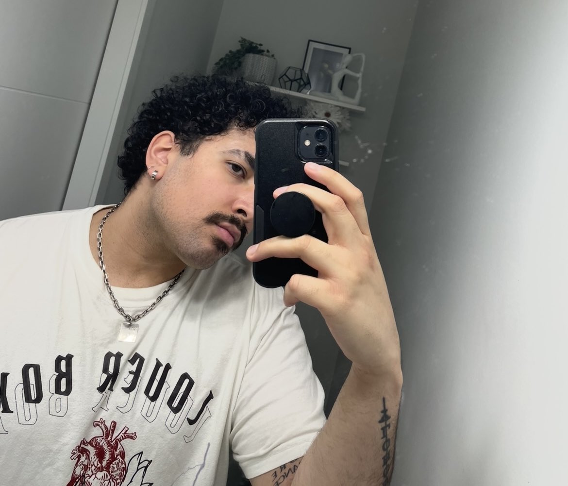 I’m live right now playing <a href="/VALORANT/">VALORANT</a> trying to get to G3 today🤪 #streamer #valorant #support #love twitch.tv/sunnysidelive