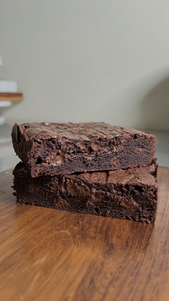 ymabakehouse's tweet photo. Thread: Tips &amp; trik bikin brownies anti gagal 🤎

Resep fudgy brownies
Tips fudgy brownies
Cara bikin fudgy brownies https://t.co/1zsYZ9BK83